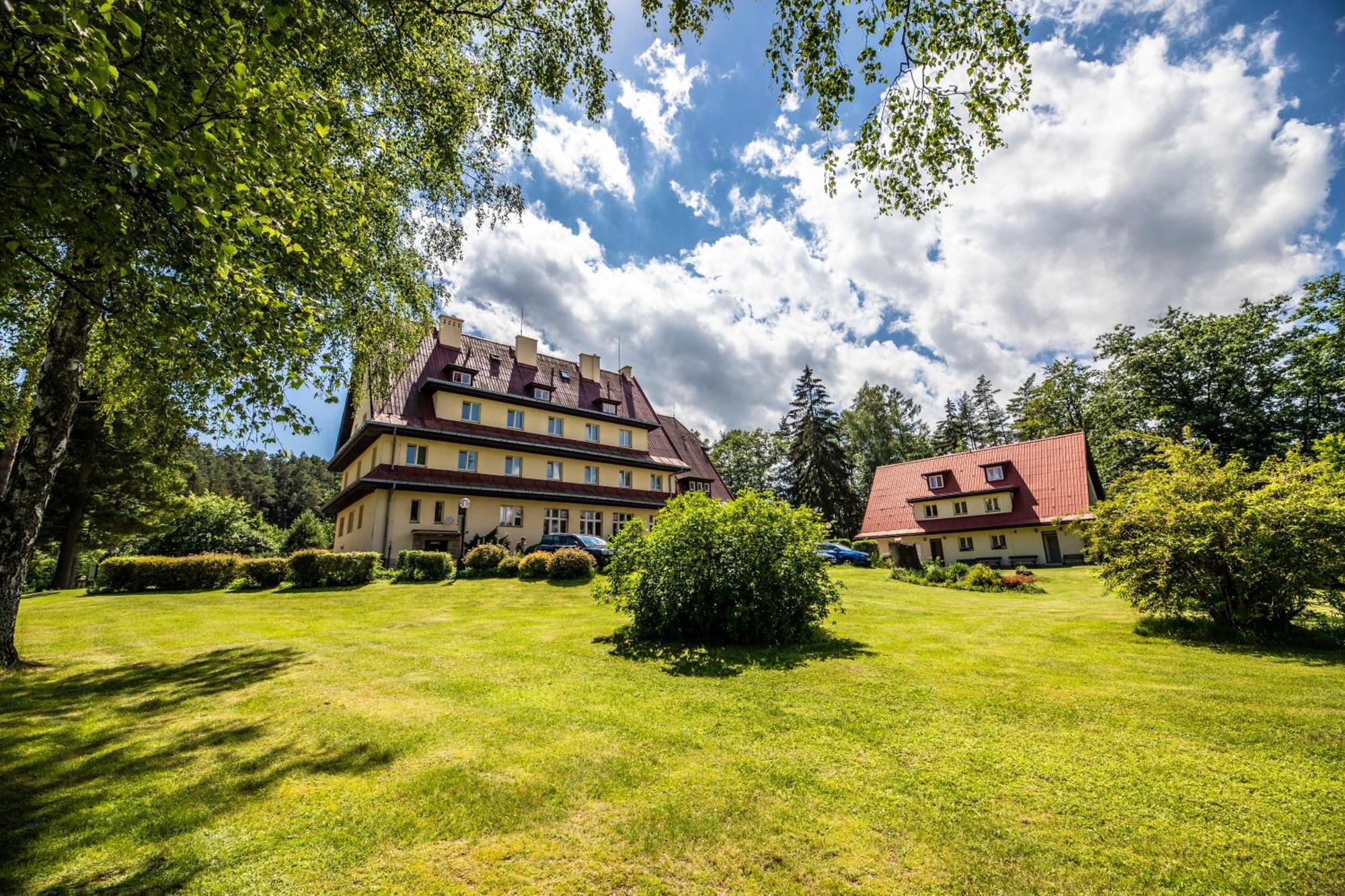 Parkhotel Skalní město Jicin Exterior foto